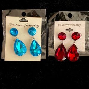 Brand new earrings In turquoise and deep red.